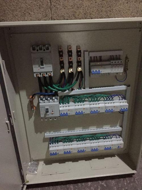 茂名正泰pz30配电箱18回路暗装家用工地铁壳布线照明配电箱佛山