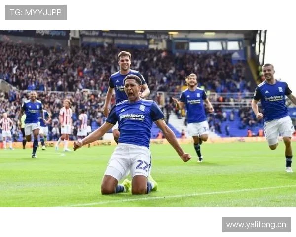 贝林厄姆与哈兰德成长路径对比：不同位置天才的崛起轨迹分析