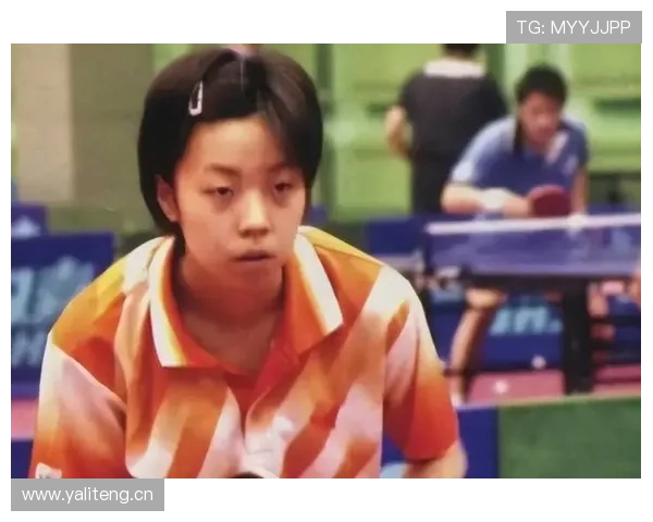 张怡宁比赛时冷若冰霜，下了场秒变话唠女神，这谁顶得住啊！