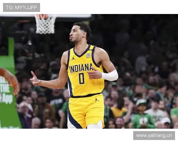 哈利伯顿突破创造进攻机会提升球队关键时刻表现